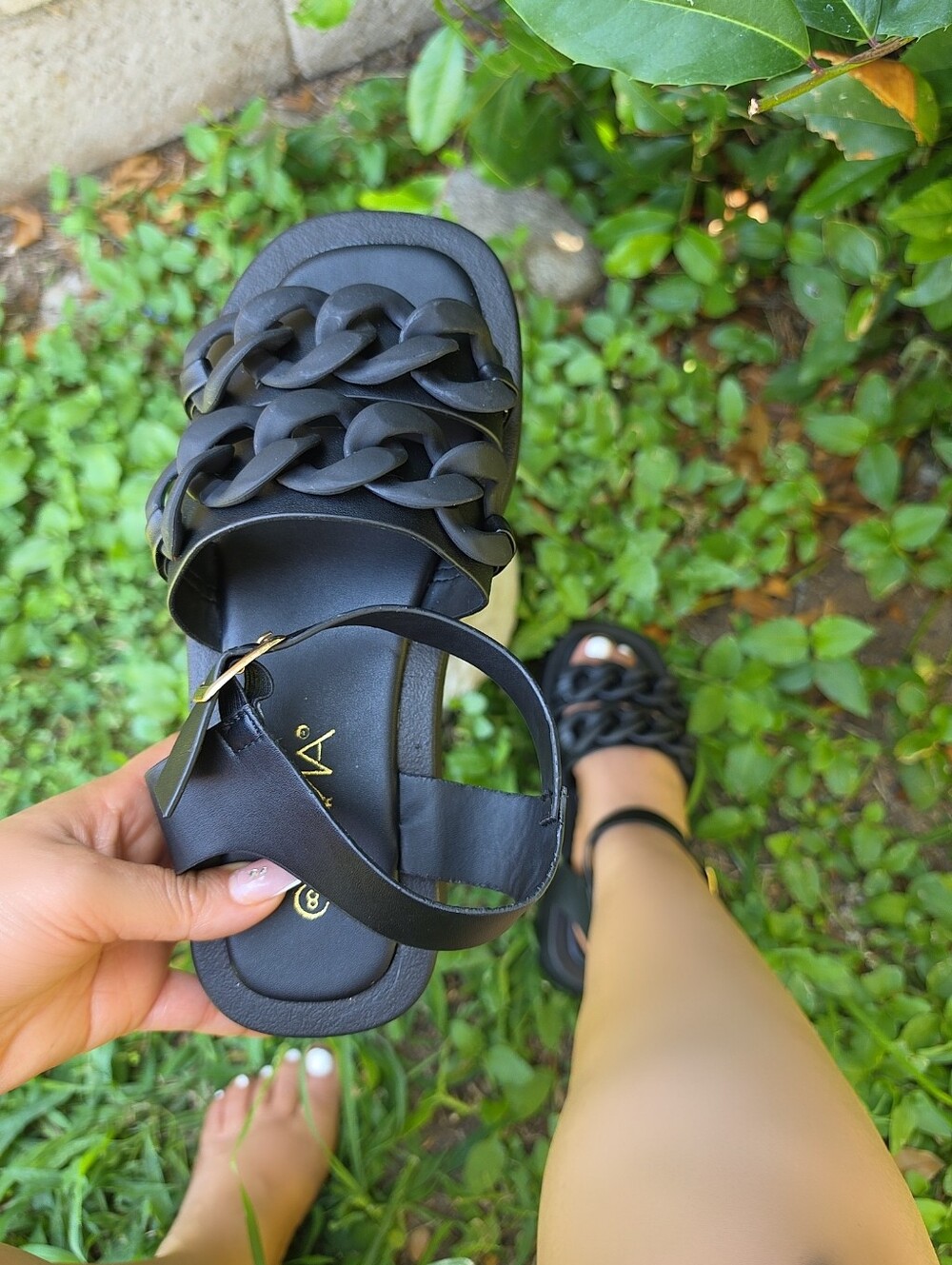 Just In Valentina In Black Sandal - Picture 3 of 7